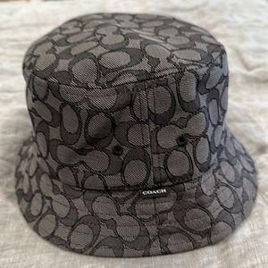 New Coach Bucket Hat Size M/L